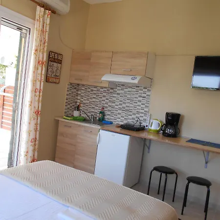 Zephyros Rooms And Apartments Drymon Exterior foto