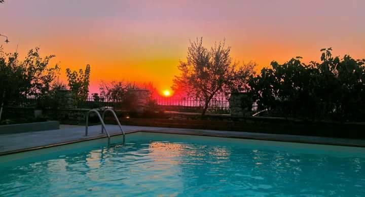 Zephyros And Hotel *